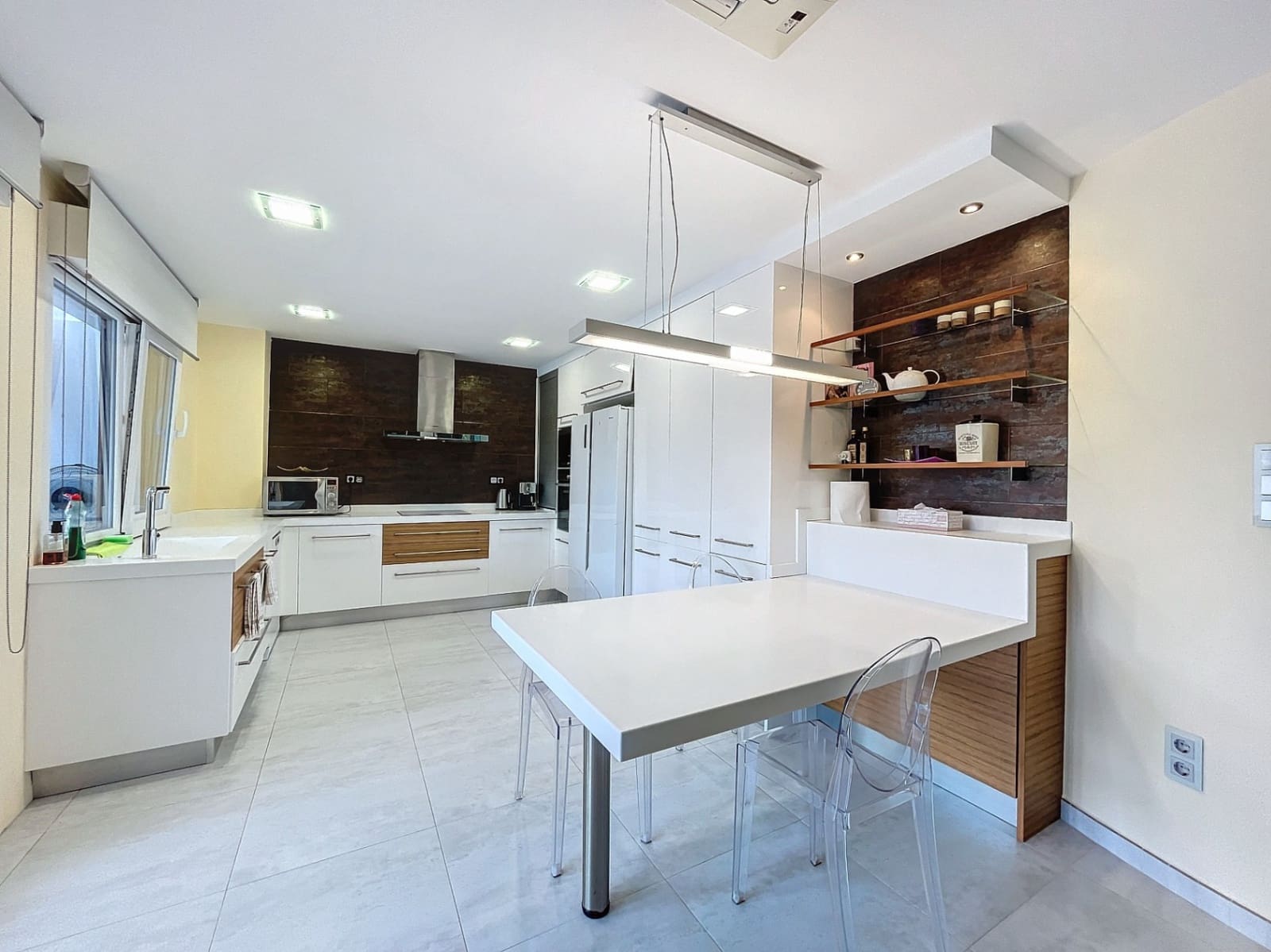 8 soverom Villa til salgs i Altea med svømmebasseng garasje - € 1 950 000 (Ref: 8317121)