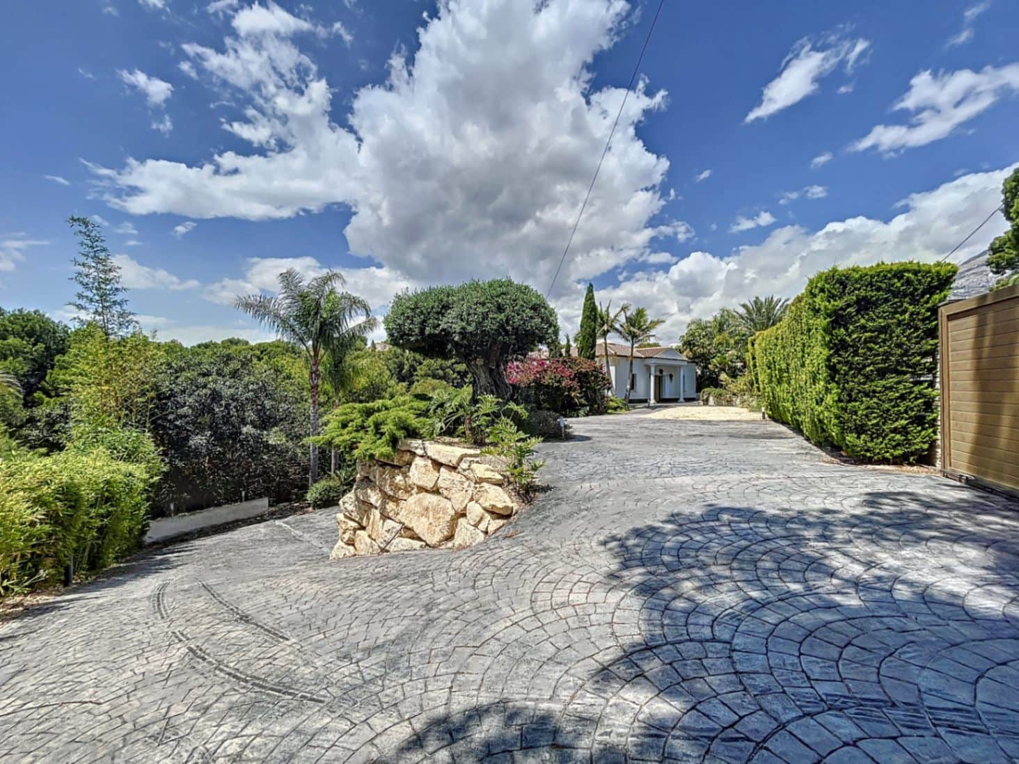 8 soverom Villa til salgs i Altea med svømmebasseng garasje - € 1 950 000 (Ref: 8317121)