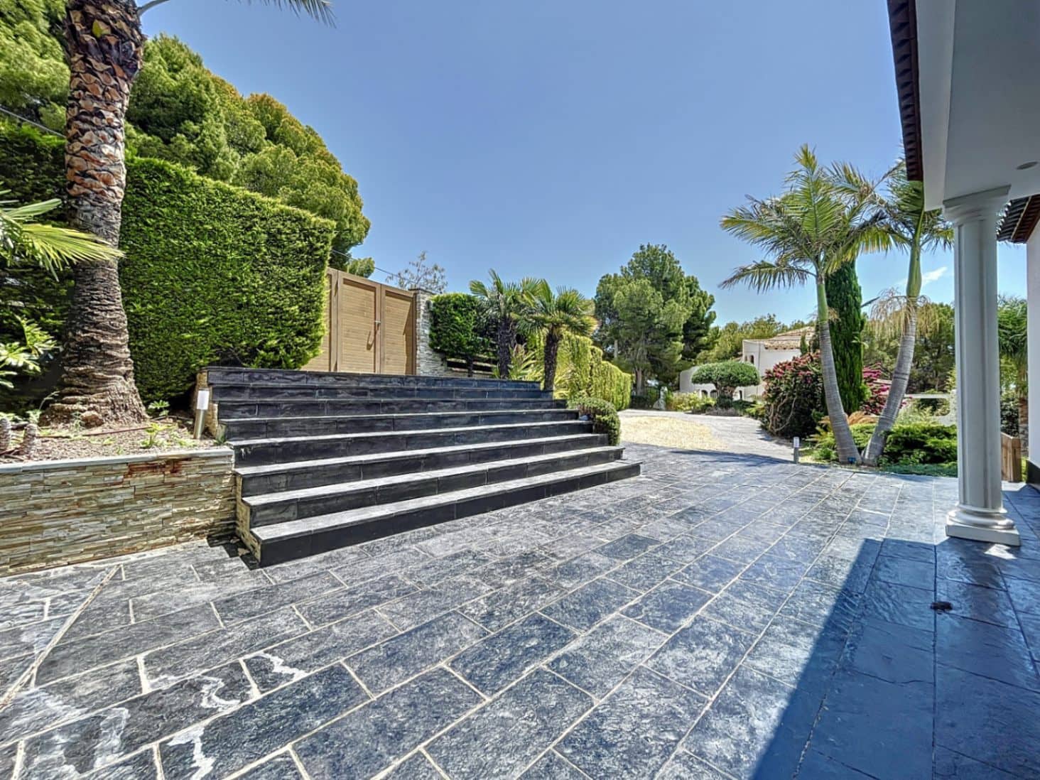 8 soverom Villa til salgs i Altea med svømmebasseng garasje - € 1 950 000 (Ref: 8317121)