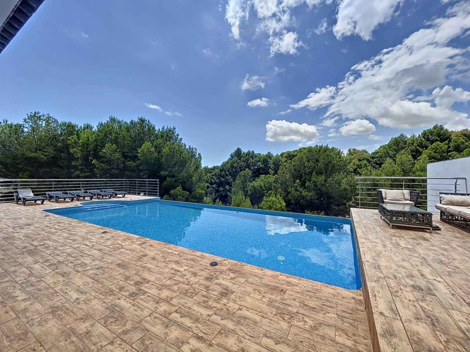 8 soverom Villa til salgs i Altea med svømmebasseng garasje - € 1 950 000 (Ref: 8317121)