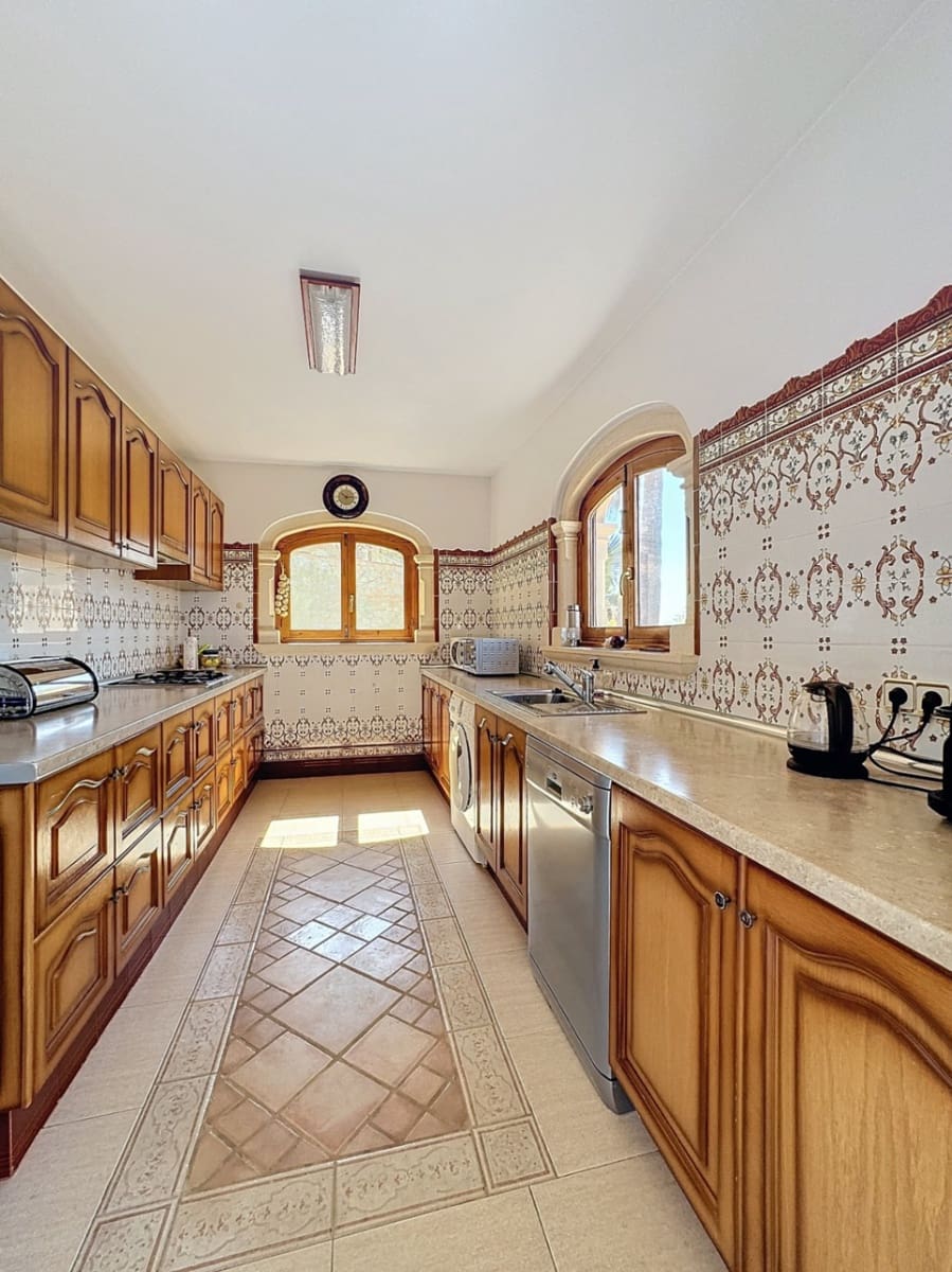 Chalet de 6 habitaciones en Altea en venta con piscina garaje - 1.700.000 € (Ref: 8404274)