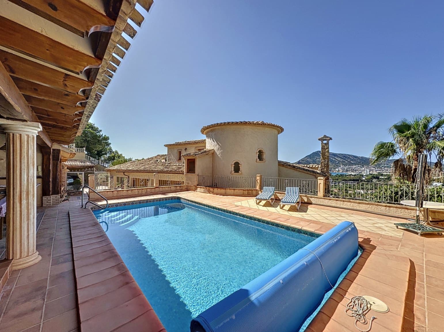 Chalet de 6 habitaciones en Altea en venta con piscina garaje - 1.700.000 € (Ref: 8404274)