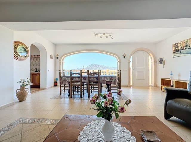 Chalet de 6 habitaciones en Altea en venta con piscina garaje - 1.700.000 € (Ref: 8404274)