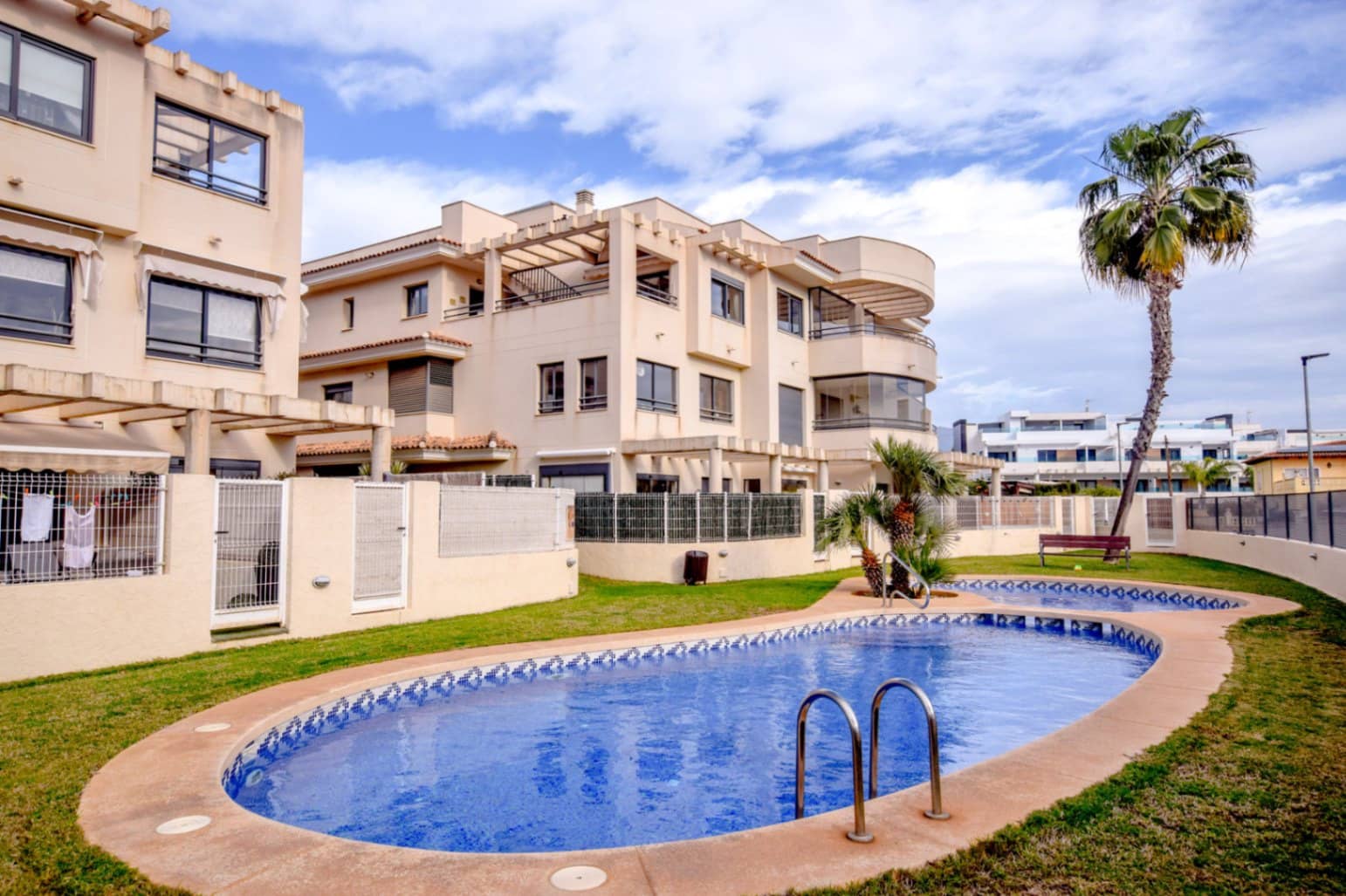 2 soveværelse Lejlighed til salg i Albir med swimmingpool garage - € 263.000 (Ref: 8518586)