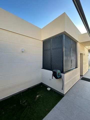 Chalet de 3 habitaciones en Polop en venta con piscina - 415.000 € (Ref: 8533214)