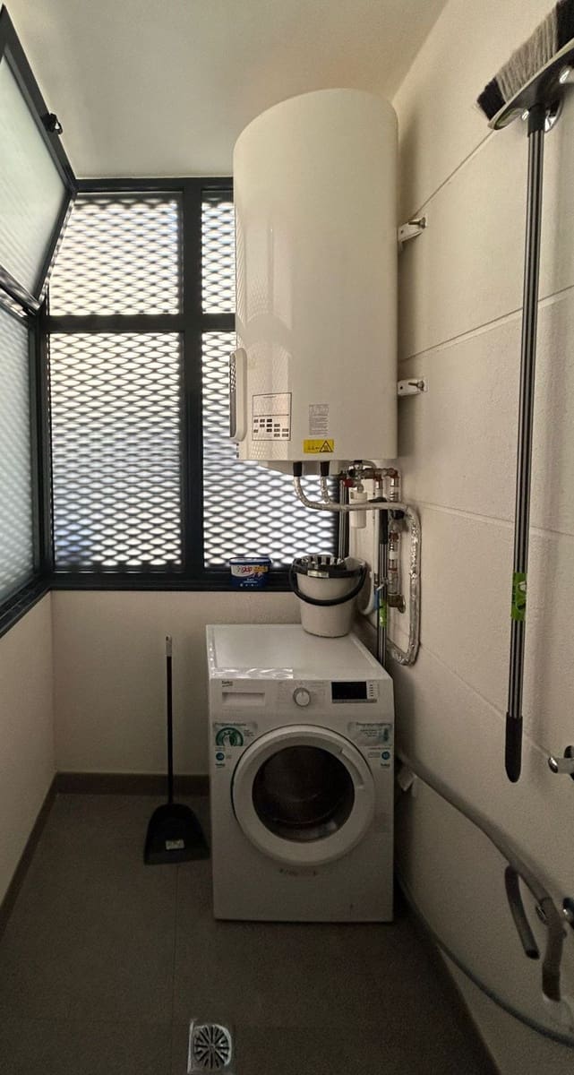 3 bedroom Villa for sale in Polop with pool - € 415,000 (Ref: 8533214)