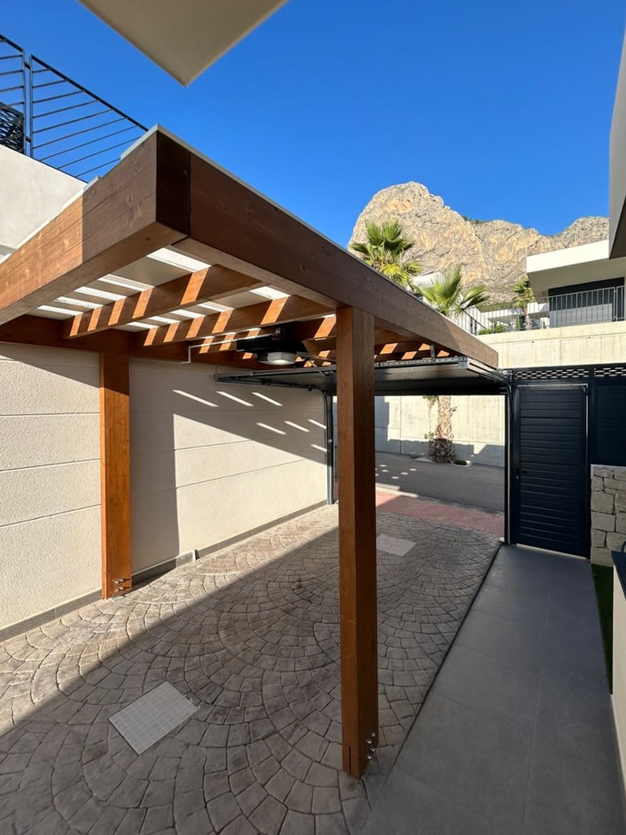 3 bedroom Villa for sale in Polop with pool - € 415,000 (Ref: 8533214)