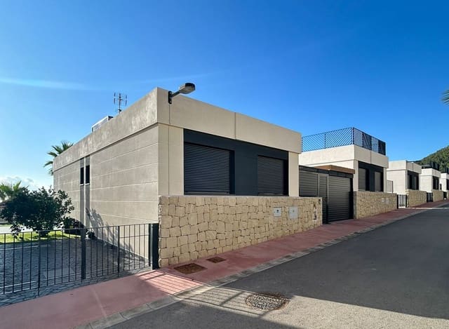 Chalet de 3 habitaciones en Polop en venta con piscina - 415.000 € (Ref: 8533214)