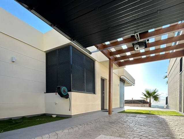 Chalet de 3 habitaciones en Polop en venta con piscina - 415.000 € (Ref: 8533214)