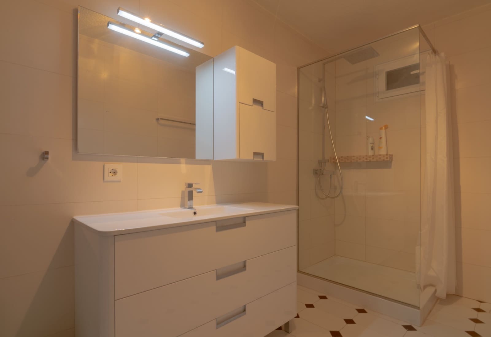 6 soverom Villa til salgs i Alfaz del Pi / L'Alfas del Pi med svømmebasseng garasje - € 575 000 (Ref: 8638013)