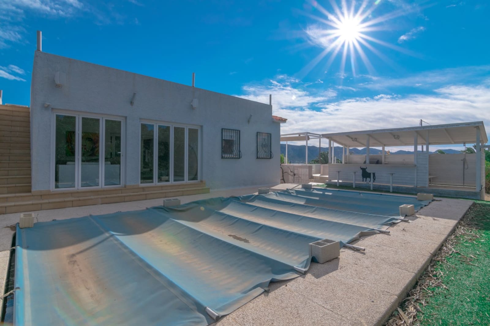 6 soverom Villa til salgs i Alfaz del Pi / L'Alfas del Pi med svømmebasseng garasje - € 575 000 (Ref: 8638013)