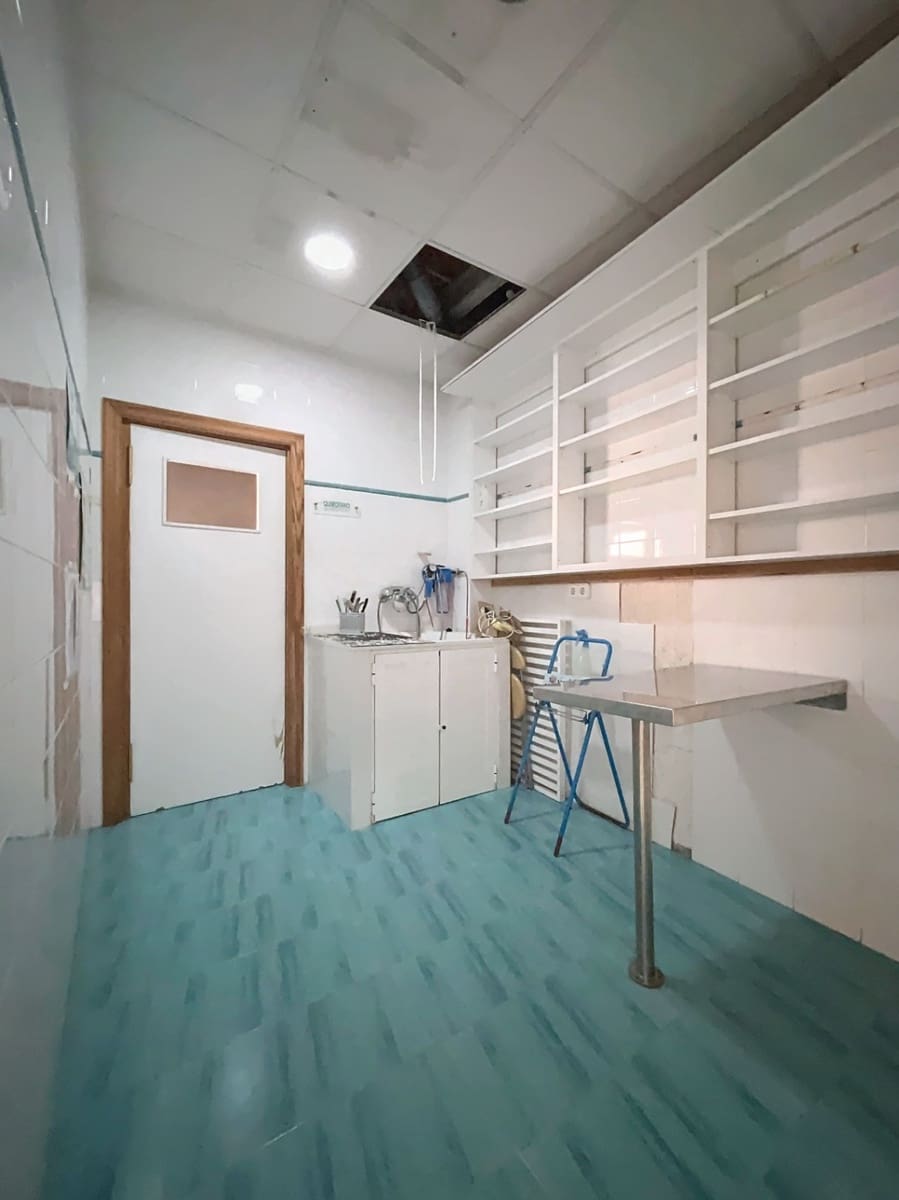 13 soveværelse Villa til salg i Alfaz del Pi / L'Alfas del Pi - € 480.000 (Ref: 8668726)