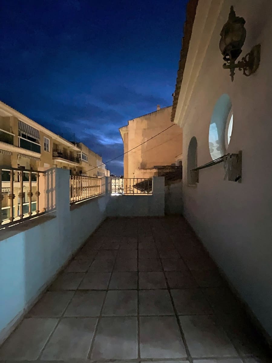 13 soveværelse Villa til salg i Alfaz del Pi / L'Alfas del Pi - € 480.000 (Ref: 8668726)