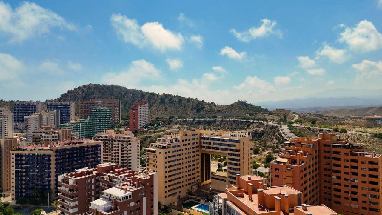 3 bedroom Apartment for sale in La Villajoyosa / Vila Joiosa with pool - € 379,000 (Ref: 8697331)