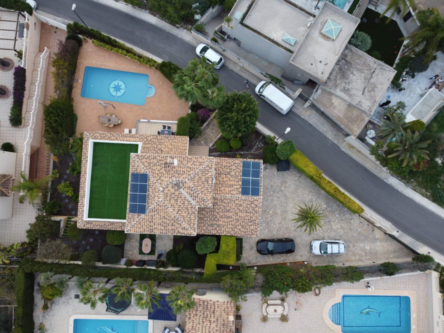 4 soveværelse Villa til salg i La Nucia med swimmingpool garage - € 765.000 (Ref: 8712294)