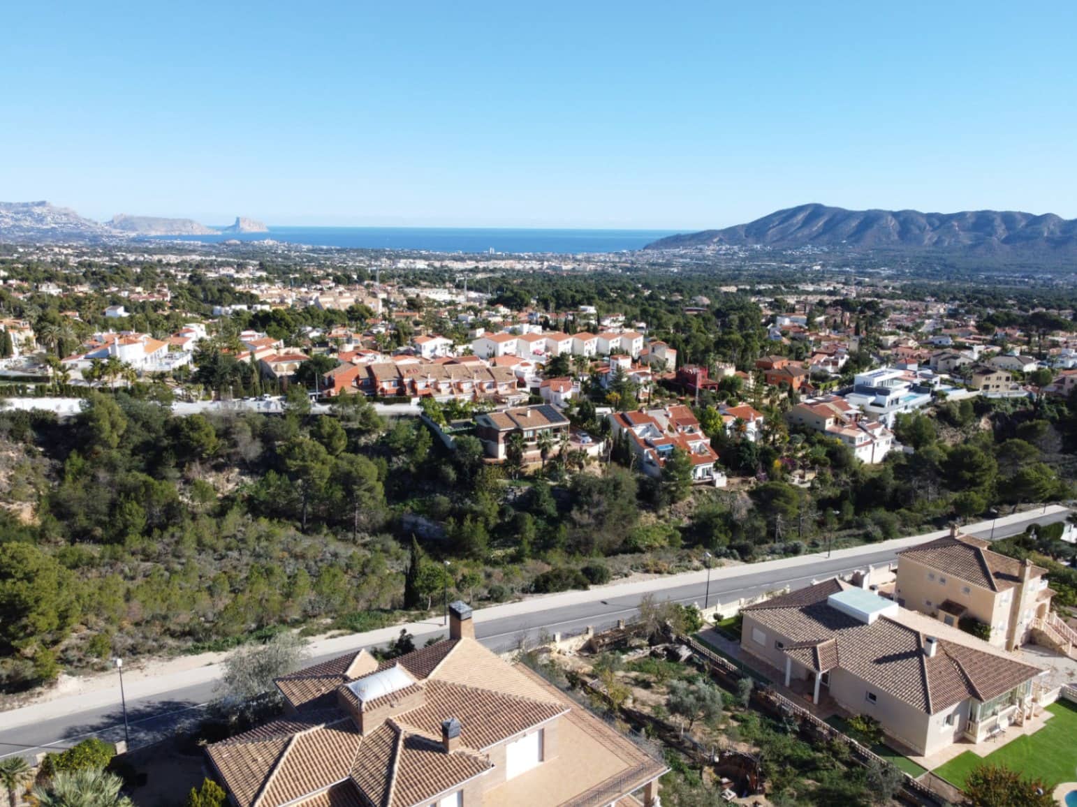 4 soveværelse Villa til salg i La Nucia med swimmingpool garage - € 765.000 (Ref: 8712294)