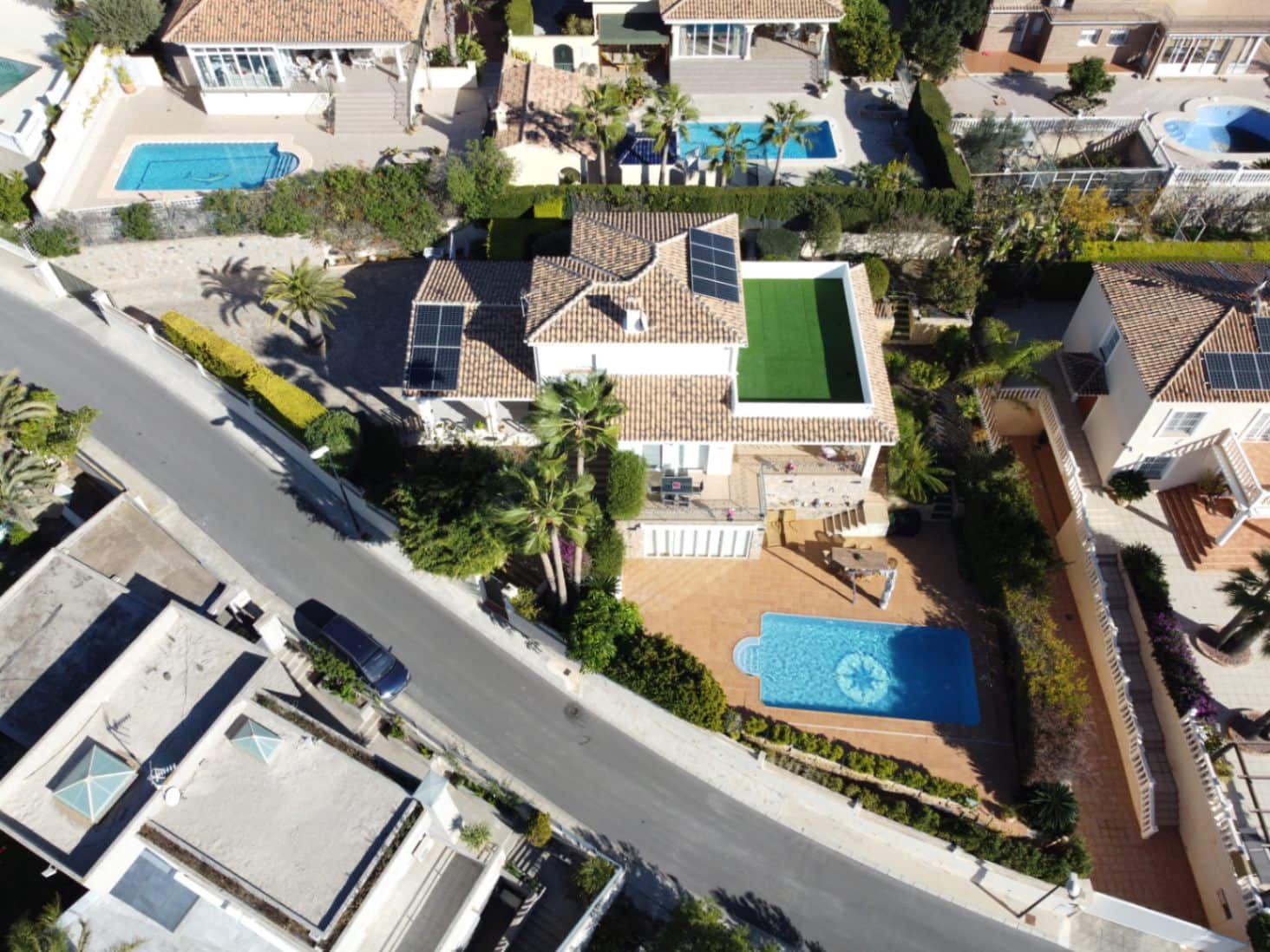 4 soveværelse Villa til salg i La Nucia med swimmingpool garage - € 765.000 (Ref: 8712294)