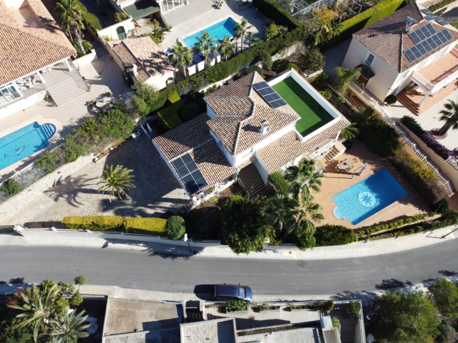 4 soveværelse Villa til salg i La Nucia med swimmingpool garage - € 765.000 (Ref: 8712294)