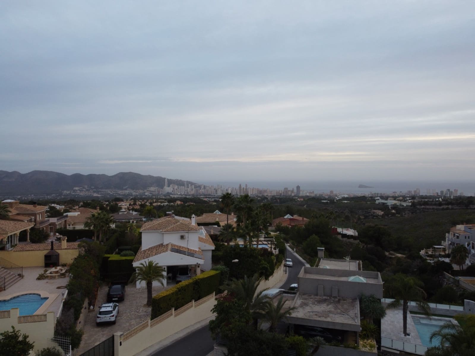 4 soveværelse Villa til salg i La Nucia med swimmingpool garage - € 765.000 (Ref: 8712294)