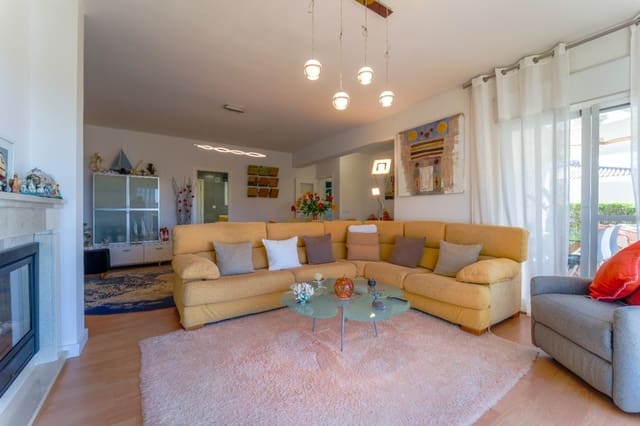 4 soverom Villa til salgs i La Nucia Pueblo  , La Nucia med svømmebasseng garasje - € 749 500 (Ref: 8712294)