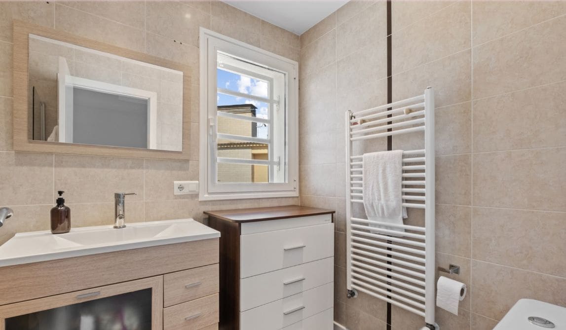 4 sovrum Semi-fristående Villa till salu i Alfaz del Pi / L'Alfas del Pi med pool garage - 599 000 € (Ref: 8728313)