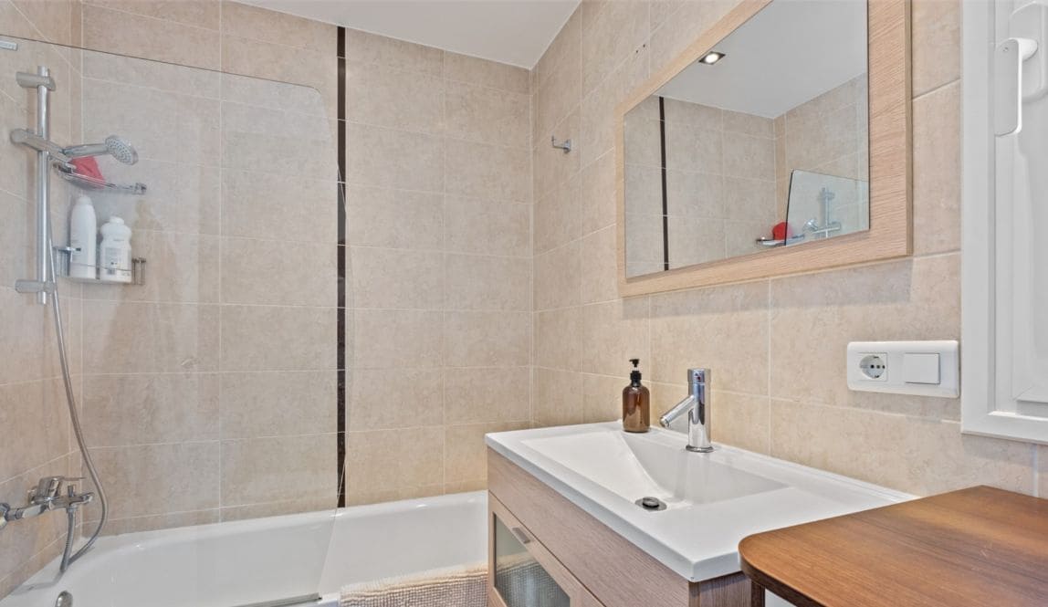 4 sovrum Semi-fristående Villa till salu i Alfaz del Pi / L'Alfas del Pi med pool garage - 599 000 € (Ref: 8728313)