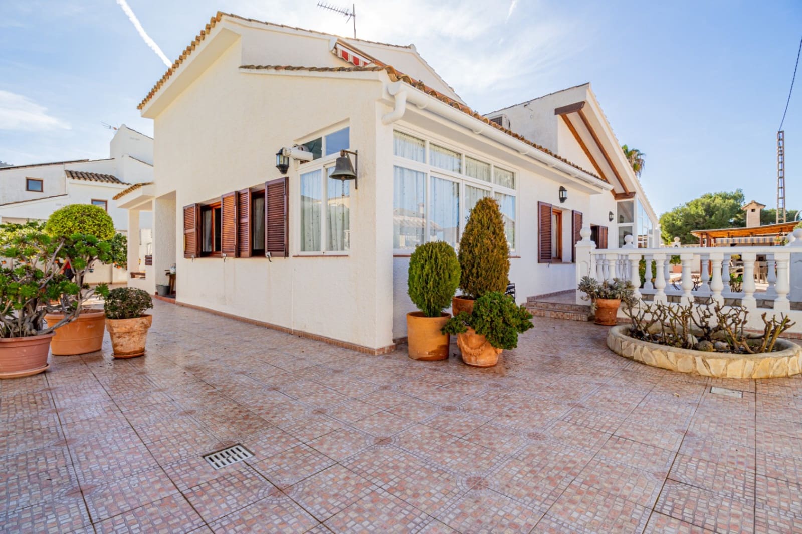 6 soveværelse Villa til salg i Benidorm med swimmingpool garage - € 745.000 (Ref: 8734722)