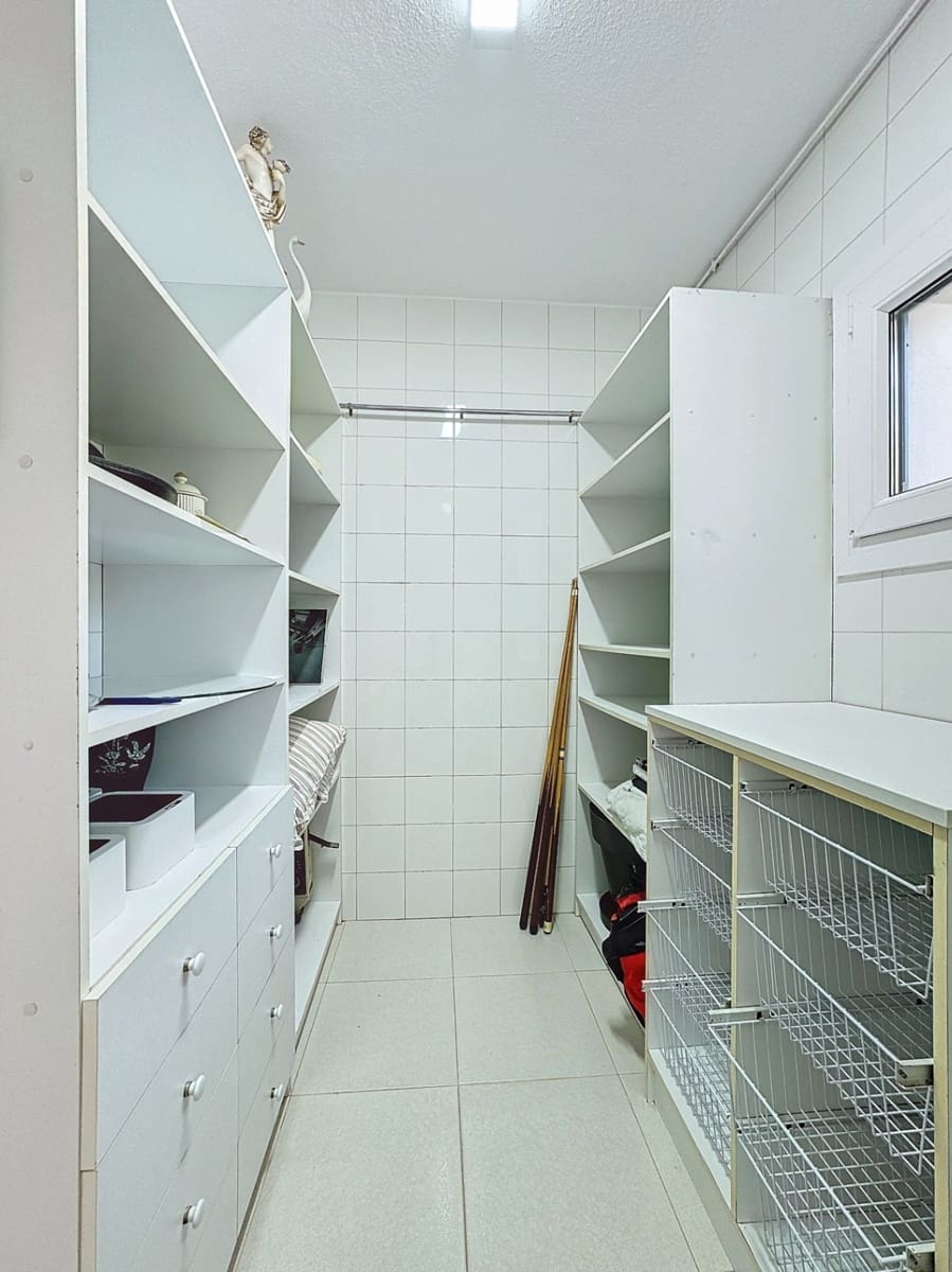 Chalet de 4 habitaciones en Alfaz del Pi / L'Alfàs del Pi en alquiler con piscina garaje - 4.500 € (Ref: 8842446)