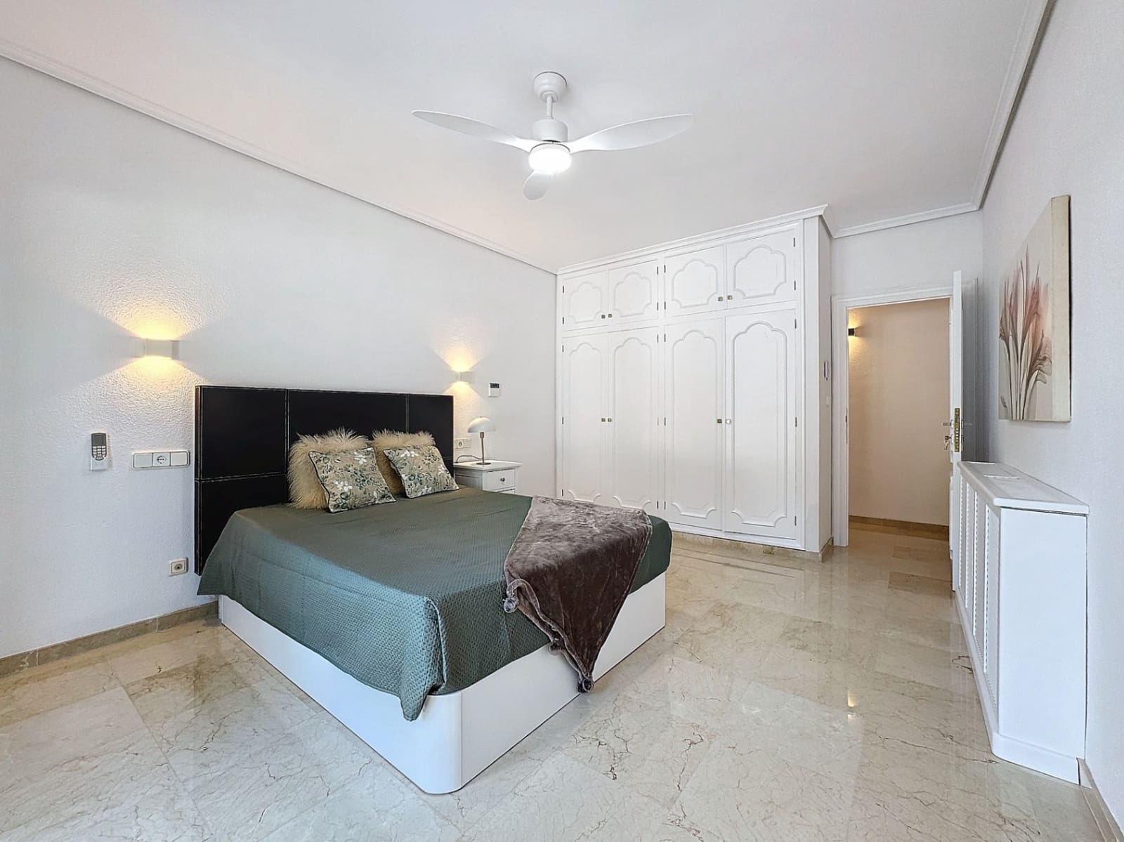 Chalet de 4 habitaciones en Alfaz del Pi / L'Alfàs del Pi en alquiler con piscina garaje - 4.500 € (Ref: 8842446)