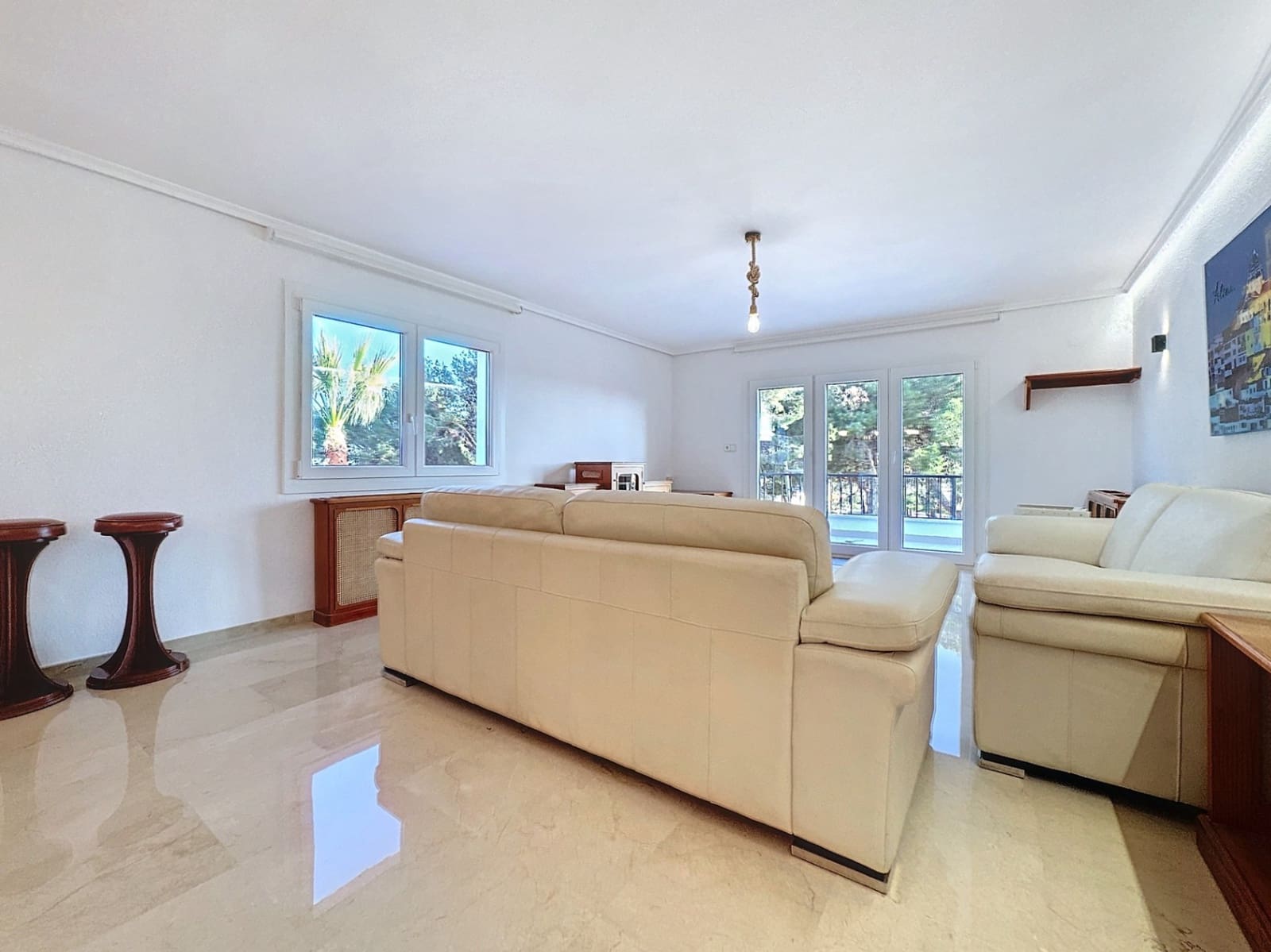 Chalet de 4 habitaciones en Alfaz del Pi / L'Alfàs del Pi en alquiler con piscina garaje - 4.500 € (Ref: 8842446)
