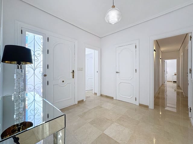 Chalet de 4 habitaciones en Pueblo - Urbanizaciones, Alfaz del Pi / L'Alfàs del Pi en alquiler con piscina garaje - 4.500 € (Ref: 8842446)