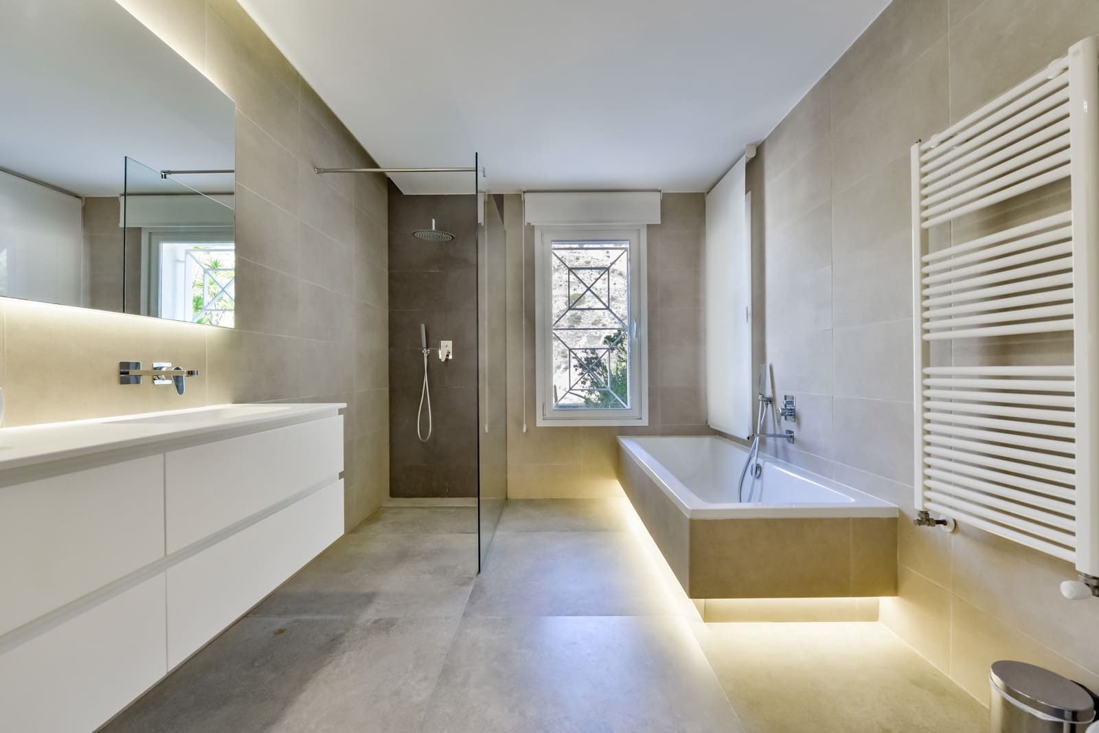 8 Zimmer Villa zu verkaufen in Altea mit Pool Garage - 2.650.000 € (Ref: 8873582)