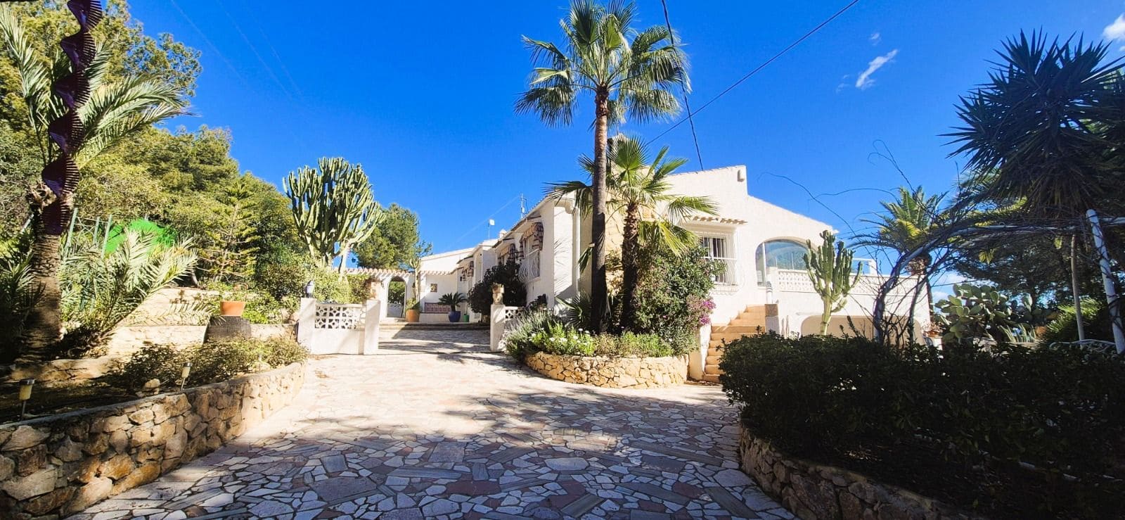 3 soveværelse Villa til salg i Alfaz del Pi / L'Alfas del Pi med swimmingpool garage - € 549.000 (Ref: 8894184)