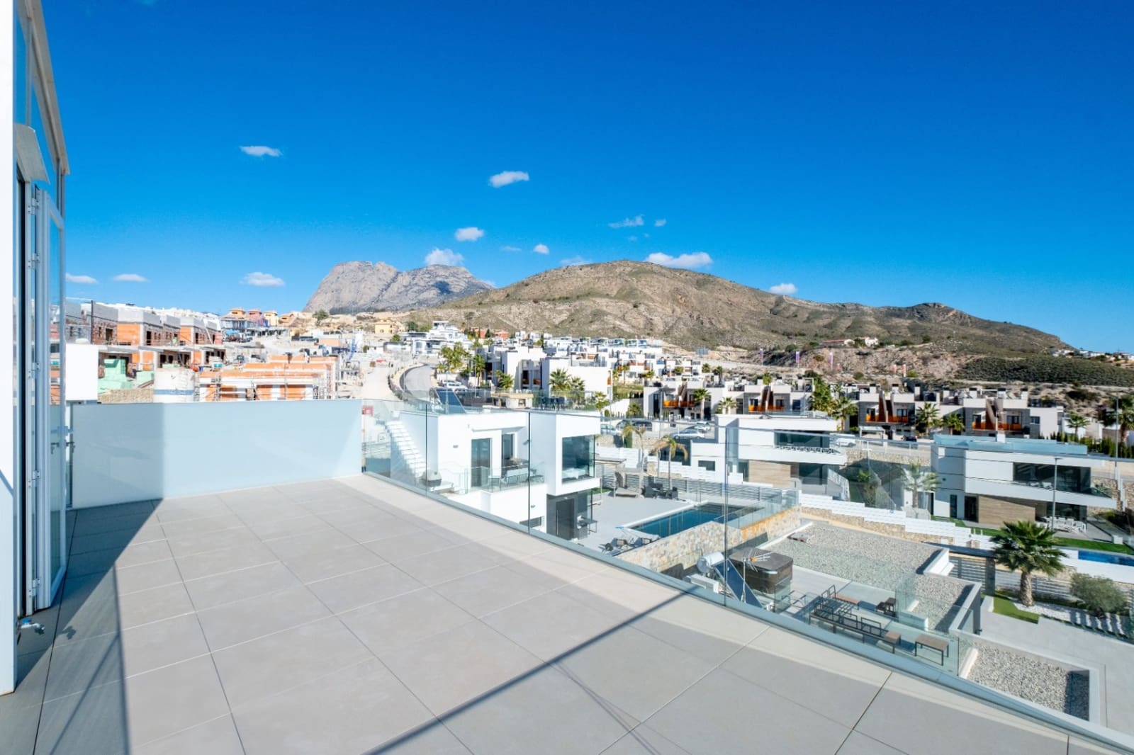 5 soveværelse Villa til salg i Finestrat med swimmingpool garage - € 900.000 (Ref: 8931343)