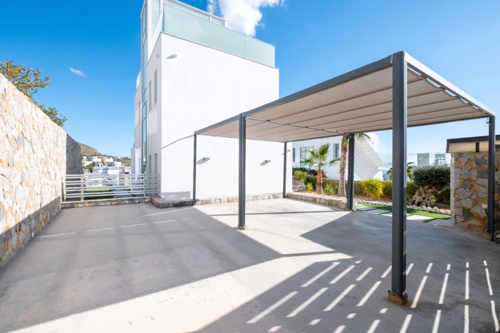 5 soveværelse Villa til salg i Finestrat med swimmingpool garage - € 900.000 (Ref: 8931343)