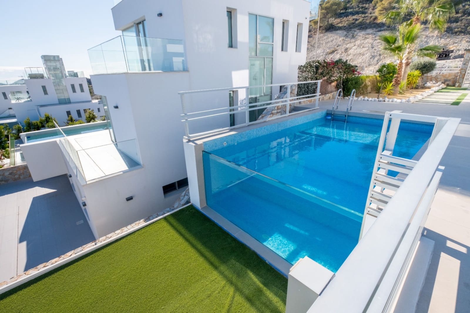 5 soveværelse Villa til salg i Finestrat med swimmingpool garage - € 900.000 (Ref: 8931343)