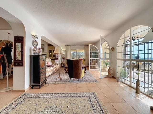 7 slaapkamer Villa te koop in Altea met zwembad garage - € 1.370.000 (Ref: 8931647)