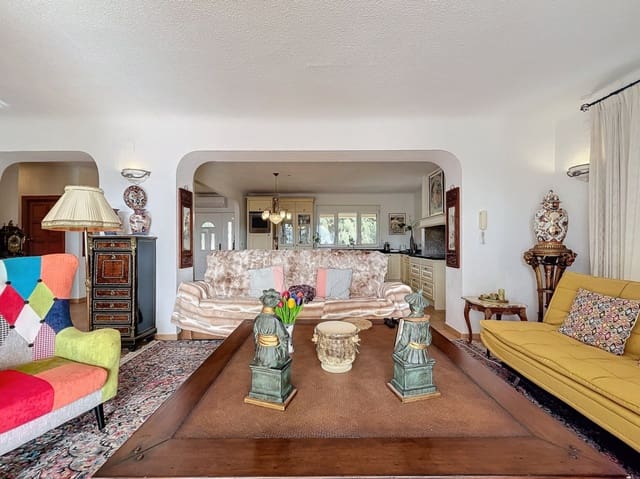 7 slaapkamer Villa te koop in Altea met zwembad garage - € 1.370.000 (Ref: 8931647)