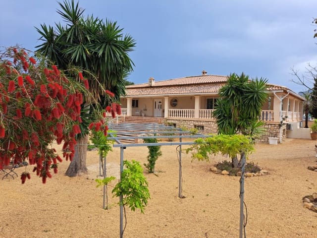 7 slaapkamer Villa te koop in Altea met zwembad garage - € 1.370.000 (Ref: 8931647)