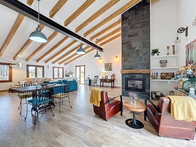 5 soverom Villa til salgs i Pueblo - Urbanizaciones, Alfaz del Pi / L'Alfàs del Pi med svømmebasseng garasje - € 1 495 000 (Ref: 8971136)