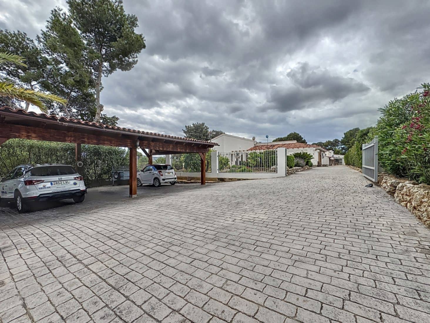 5 soverom Villa til salgs i Alfaz del Pi / L'Alfas del Pi med svømmebasseng garasje - € 1 495 000 (Ref: 8971136)