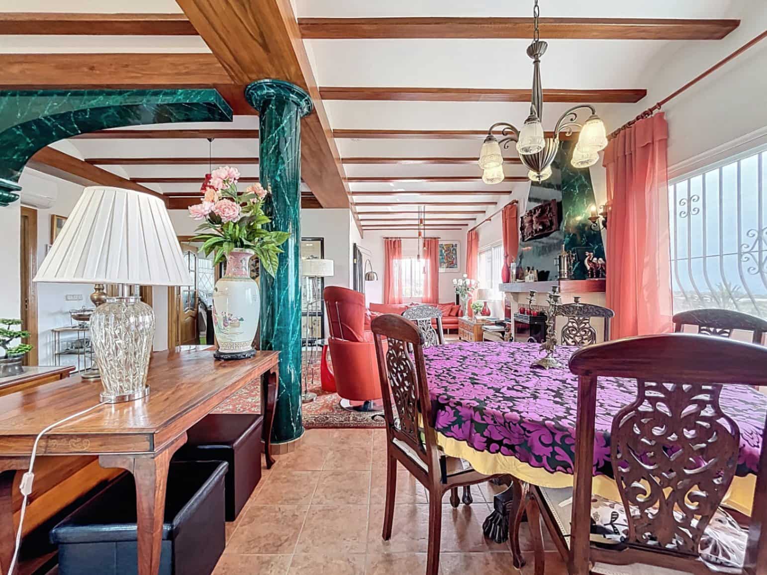 4 soveværelse Villa til salg i Alfaz del Pi / L'Alfas del Pi med swimmingpool garage - € 630.000 (Ref: 9002485)