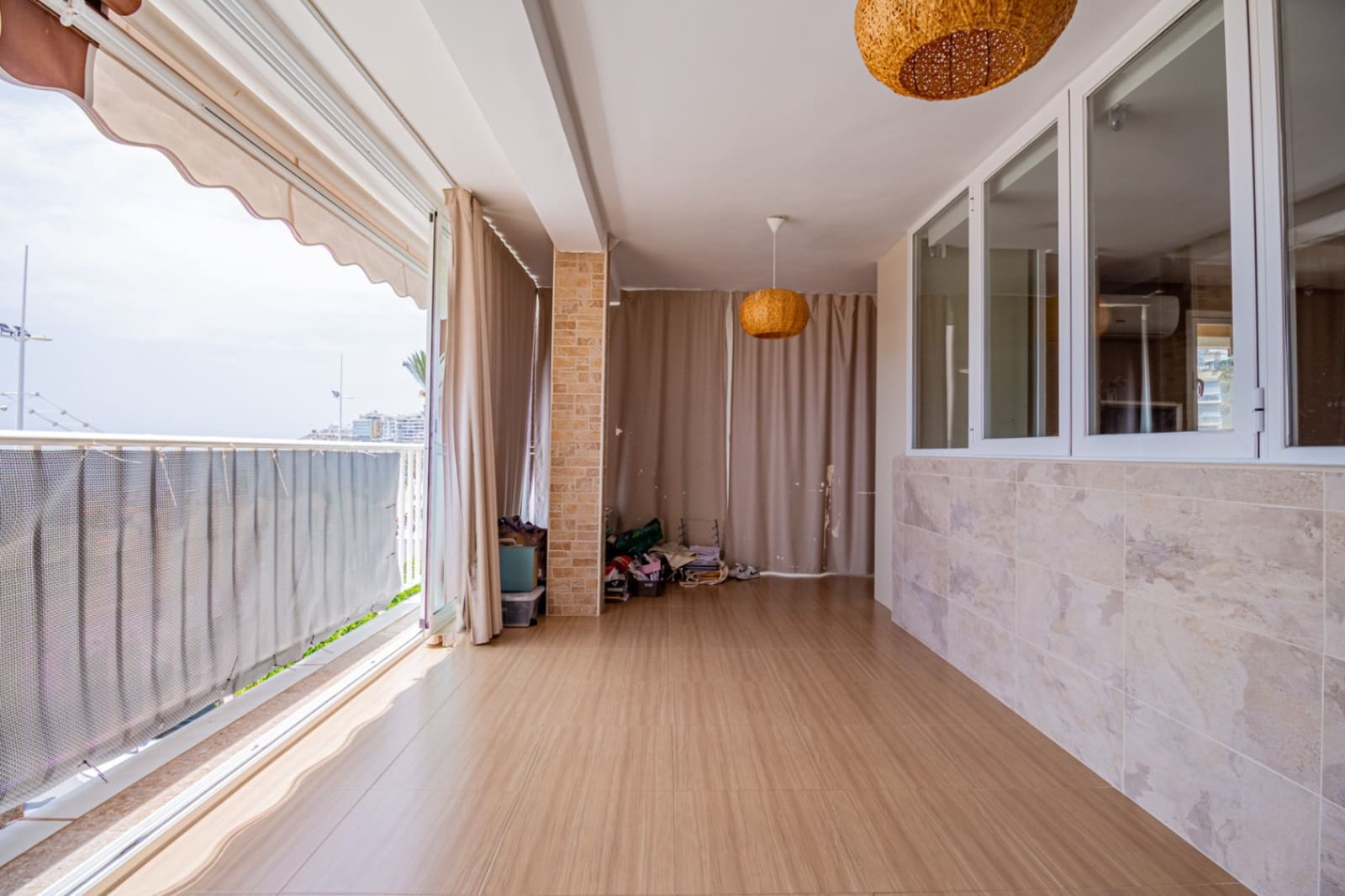 3 bedroom Apartment for sale in Benidorm with garage - € 599,000 (Ref: 9002486)