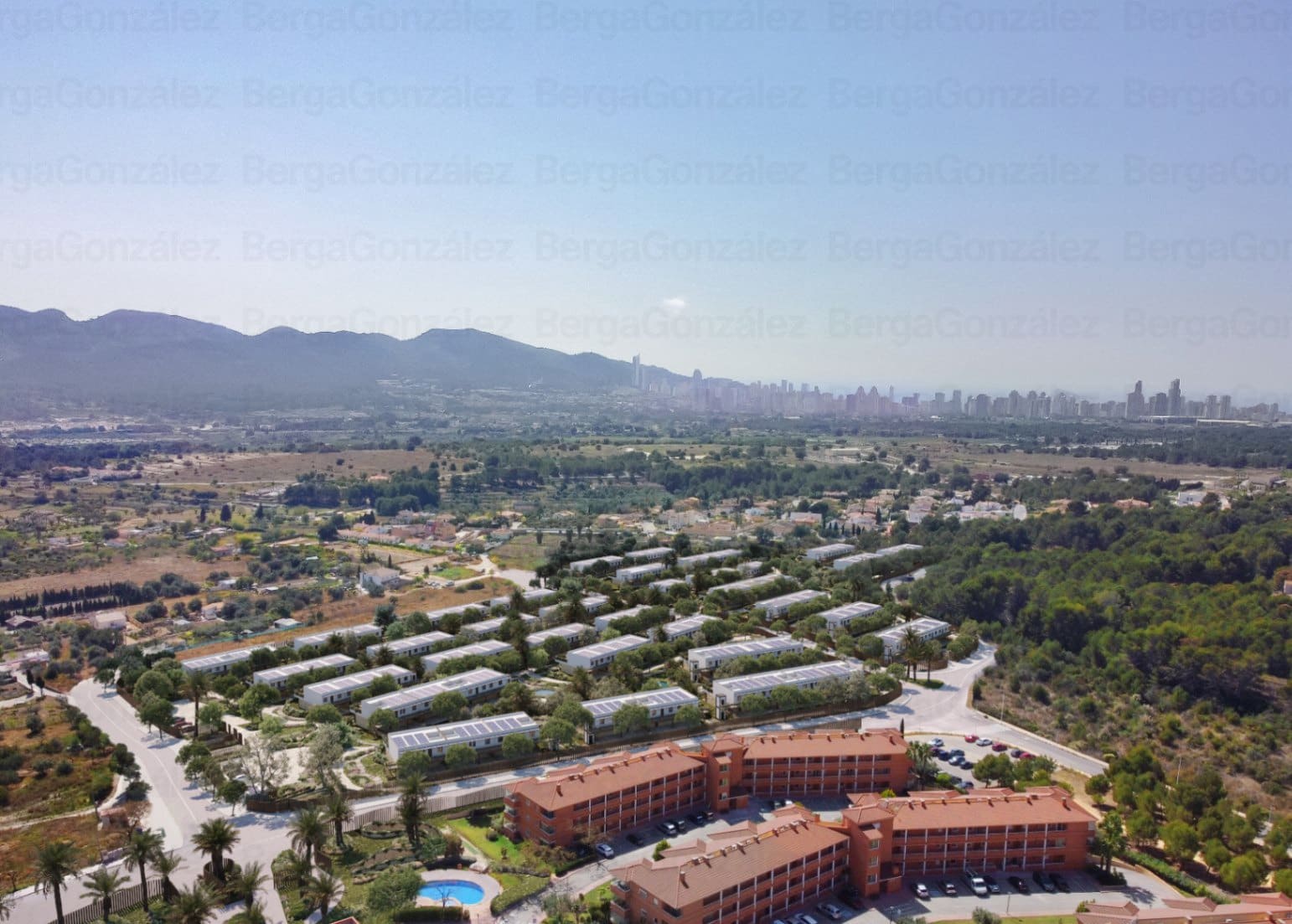 1 slaapkamer Appartement te koop in Alfaz del Pi / L'Alfas del Pi met zwembad garage - € 150.000 (Ref: 9009317)