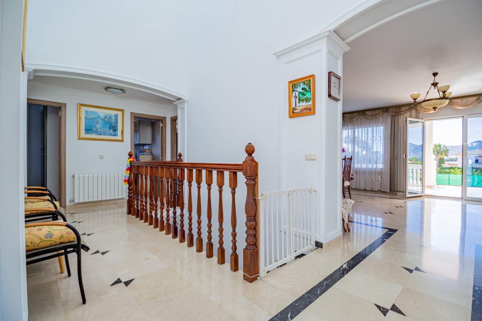 4 sypialnia Willa na sprzedaż w Alfaz del Pi / L'Alfas del Pi z basenem garażem - 1 199 000 € (Ref: 9022149)