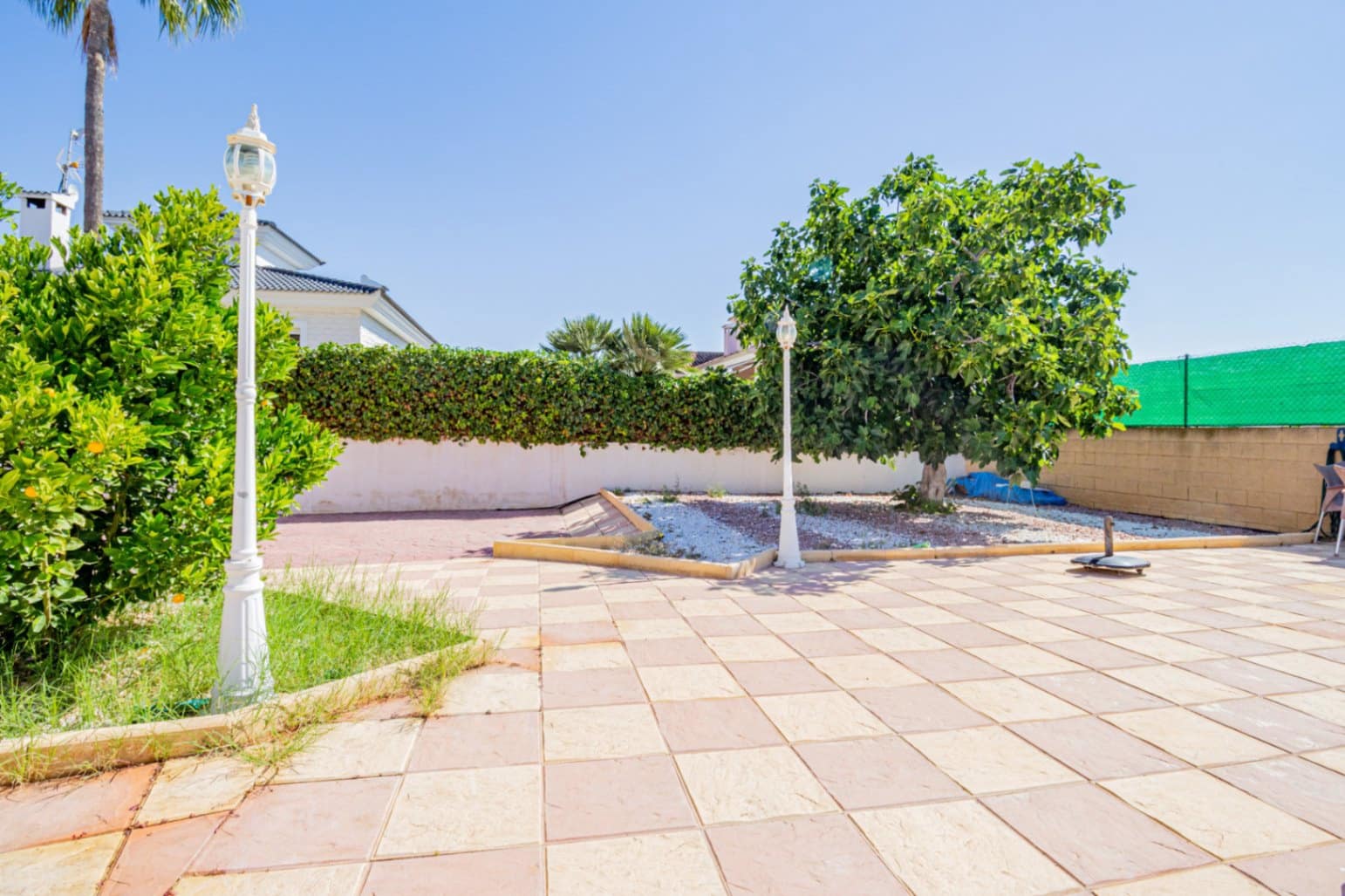 4 sypialnia Willa na sprzedaż w Alfaz del Pi / L'Alfas del Pi z basenem garażem - 1 199 000 € (Ref: 9022149)