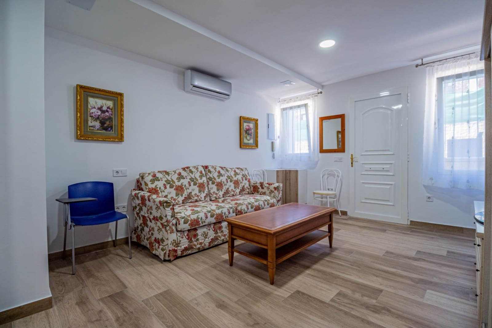 4 sypialnia Willa na sprzedaż w Alfaz del Pi / L'Alfas del Pi z basenem garażem - 1 199 000 € (Ref: 9022149)