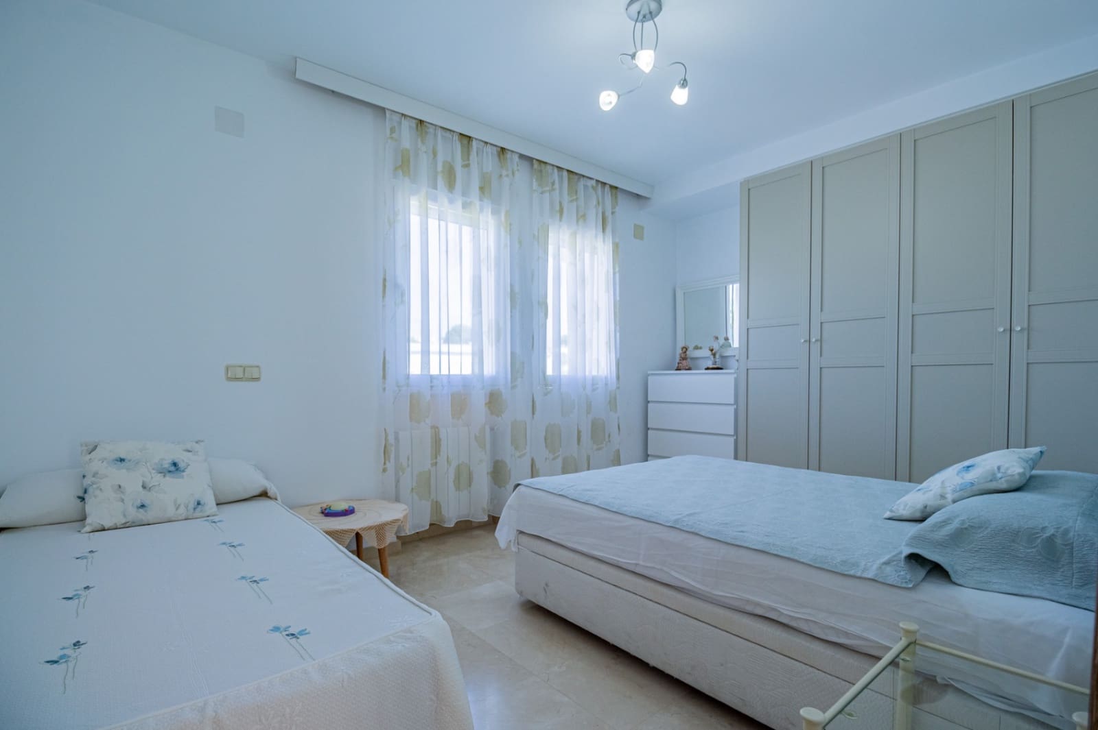 4 sypialnia Willa na sprzedaż w Alfaz del Pi / L'Alfas del Pi z basenem garażem - 1 199 000 € (Ref: 9022149)