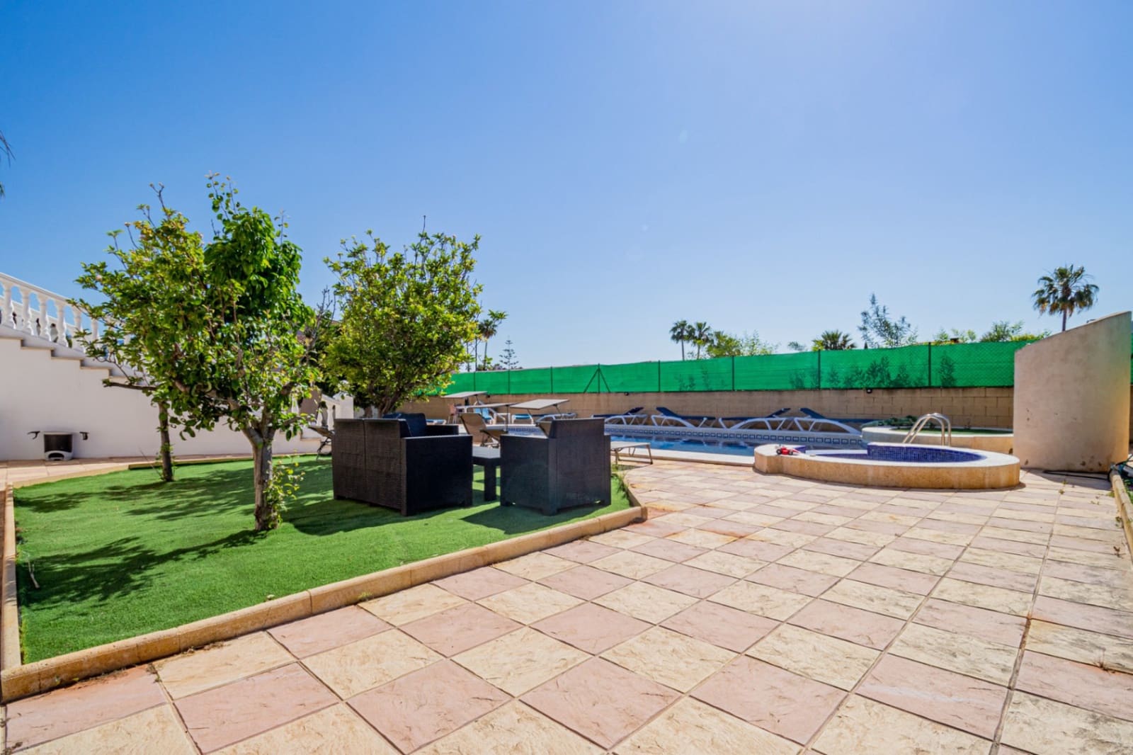 4 sypialnia Willa na sprzedaż w Alfaz del Pi / L'Alfas del Pi z basenem garażem - 1 199 000 € (Ref: 9022149)