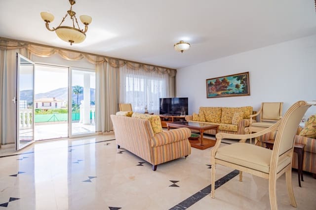 4 bedroom Villa for sale in Pueblo - Urbanizaciones, Alfaz del Pi / L'Alfàs del Pi with pool garage - € 1,199,000 (Ref: 9022149)